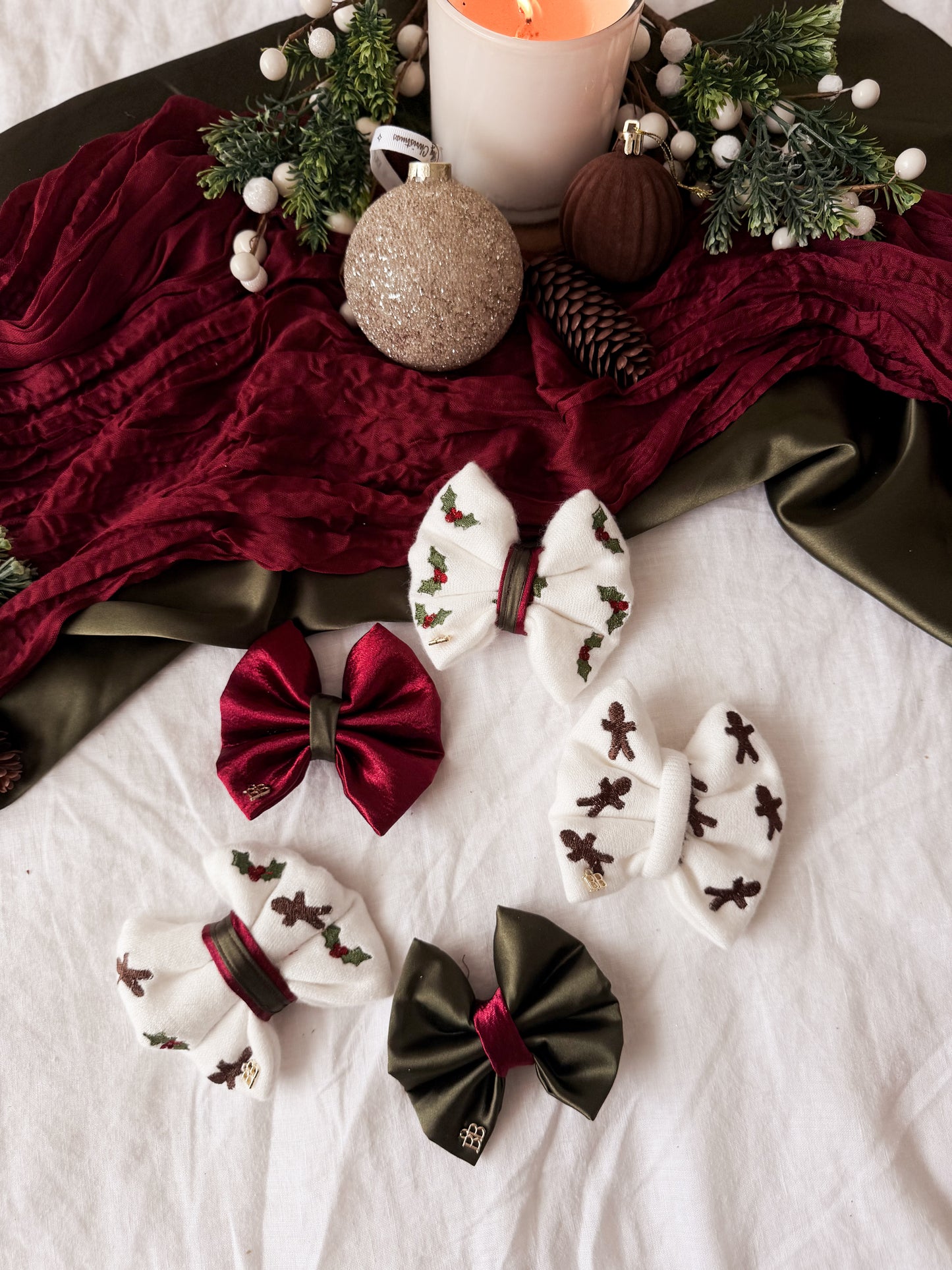 Holly Bow Tie