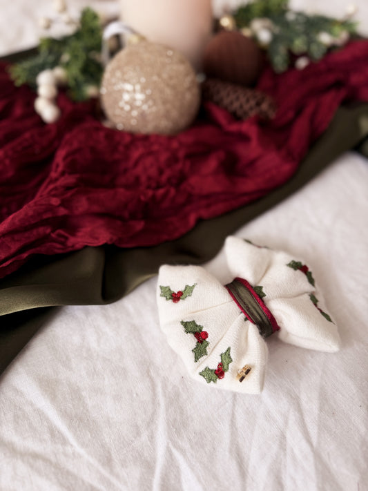 Holly Bow Tie